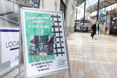 Travail avec l'Anef03-63 sur les Métiers de l'entraide — exposition, anef, anef63, anef03-63, association d'insertion, metiers de l'entraide, solidarité, centre commercial les 4 chemins, anne vallier, photographie, photographe professionnelle, photographe de l'humain, vichy, 70ans de l'anef63 — Anne Vallier