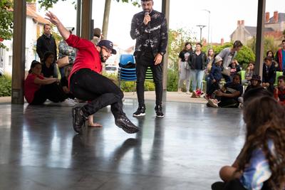 Hip-Hop en afterwork — anne vallier, photographe professionnelle, photographie, danse hip-hop, break dance, compagnie origin's krew, gannat, allier, afterwork été, reportage événementiel, reportage photo, reportage danse — Anne Vallier