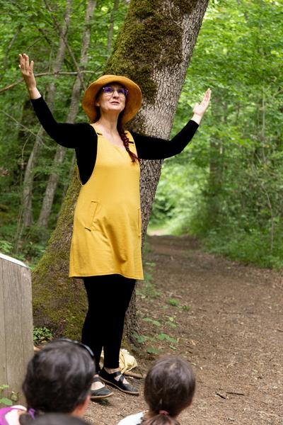 Balades contées  — anne vallier, photographie, conteuse, balade contée, photogaphe professionnelle, photographe de reportage, artistes, bois de la comté, auvergne, christine butot, les petits contes — Anne Vallier